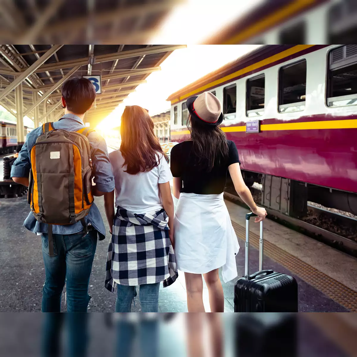 Streamline Your Travel Experience with the Leading US Online Train and Coach Booking Platform